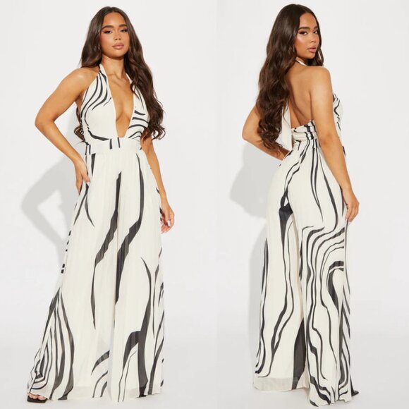 Fashion Nova Pants - NWT Fashion Nova Tropicana Jumpsuit Off White Combo Plunged Halter Sexy Size L